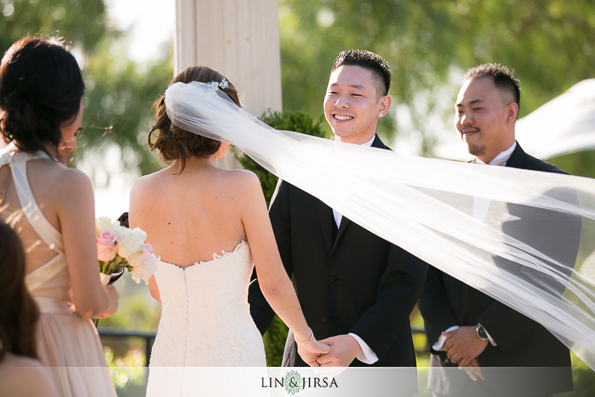 18-newport-beach-marriott-wedding-photographer-wedding-ceremony-photos
