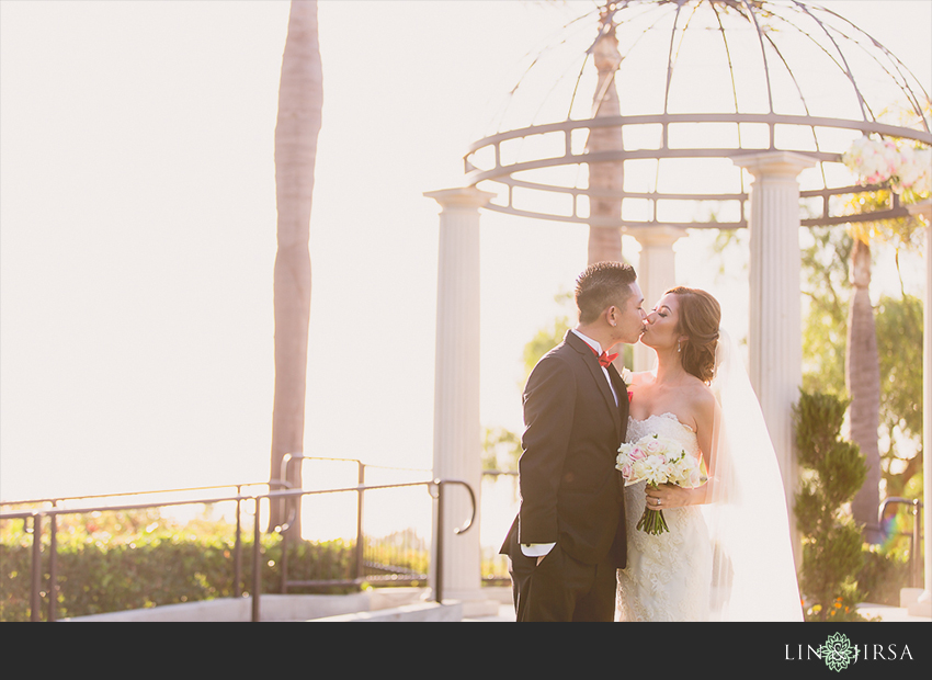 25-newport-beach-marriott-wedding-photographer-wedding-party-couple-session-photos
