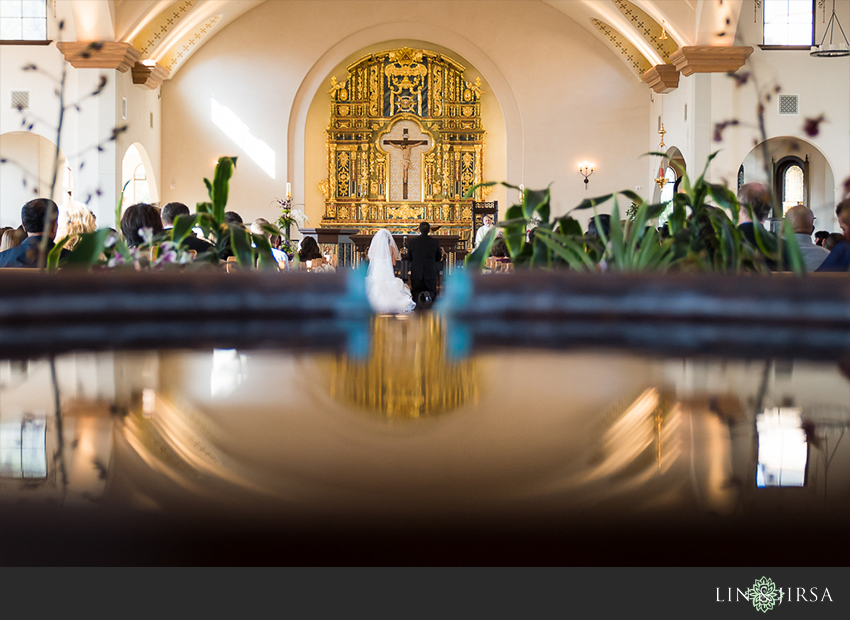 20-st-gabriel-catholic-church-wedding-photographer-wedding-ceremony-photos