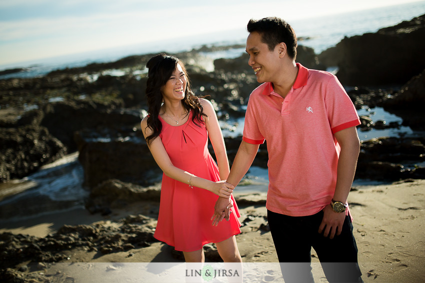 02-winter-beach-engagement-photographer