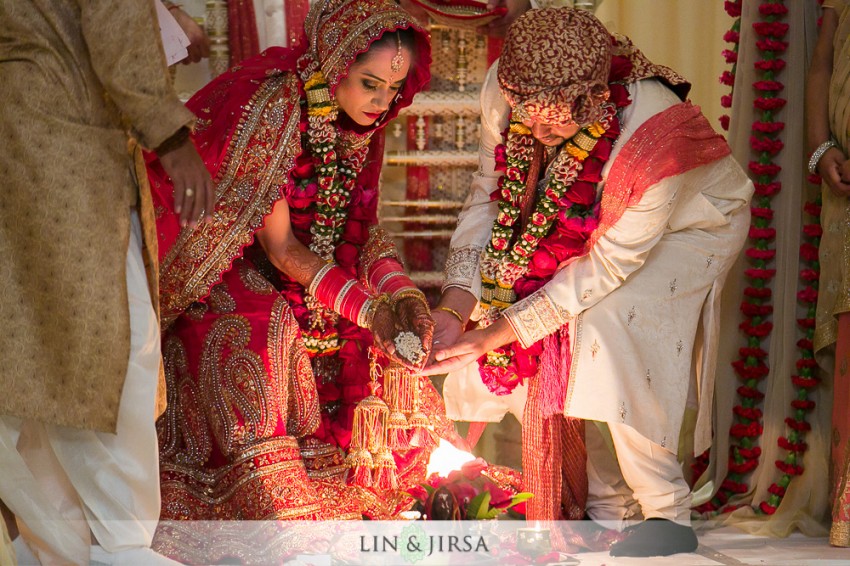 11-hyatt-regency-long-beach-indian-wedding-ceremony-photos