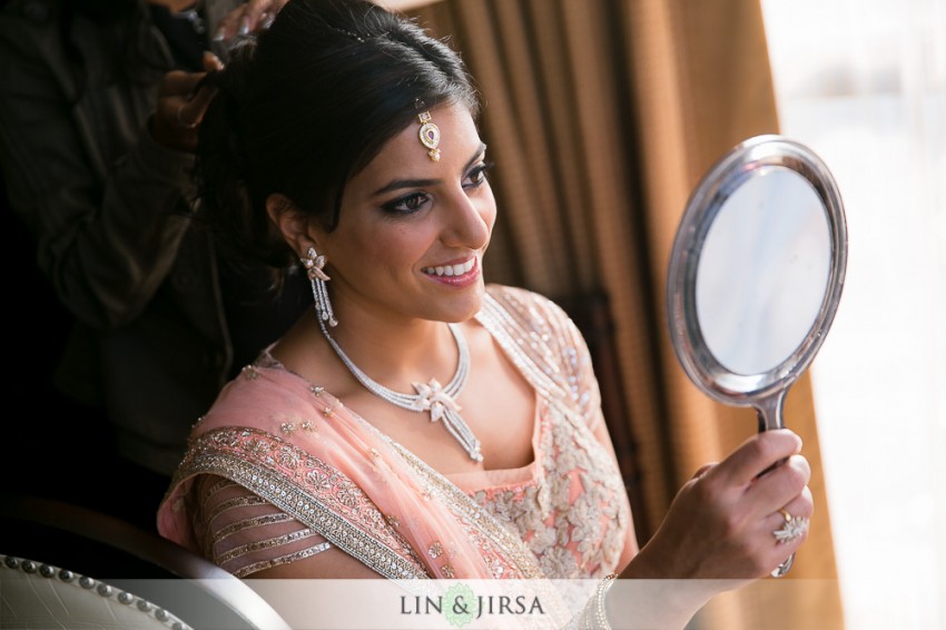 05-sheraton-universal-hotel-indian-wedding-photographer-getting-ready-photos