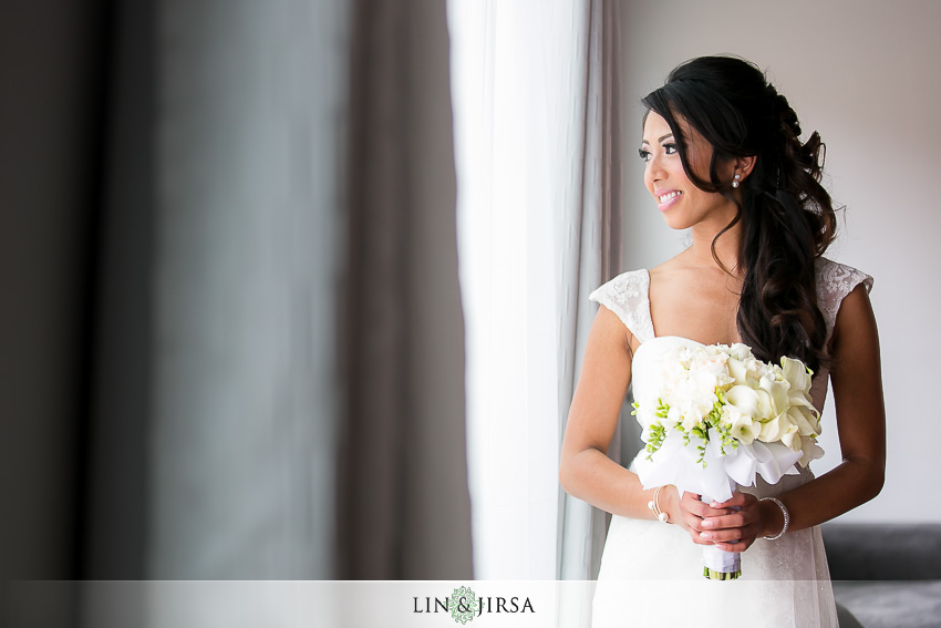 07-the-la-hotel-downtown-wedding-photographer-getting-ready-photos