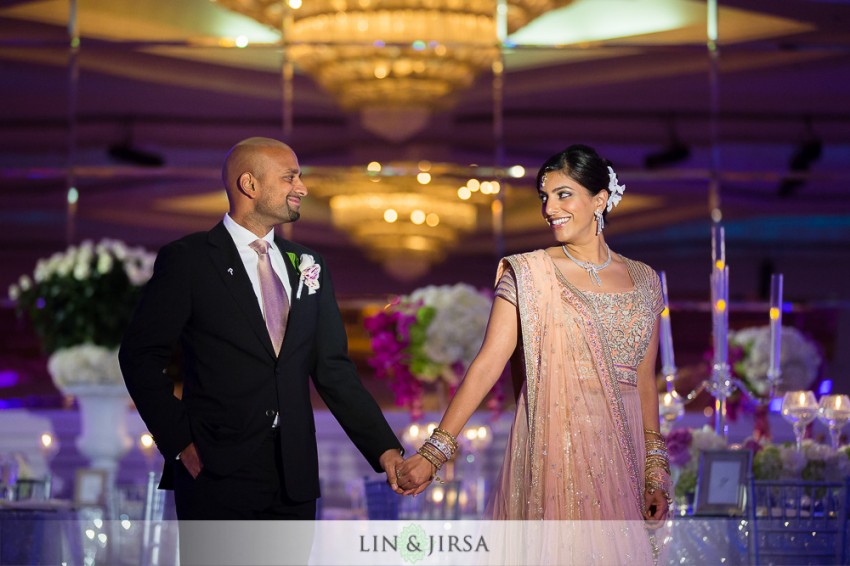 16-sheraton-universal-hotel-indian-wedding-photographer-couple-session-photos