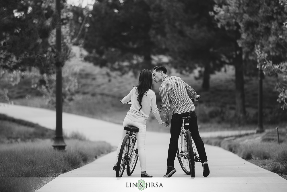 08-laguna-beach-engagement-photos
