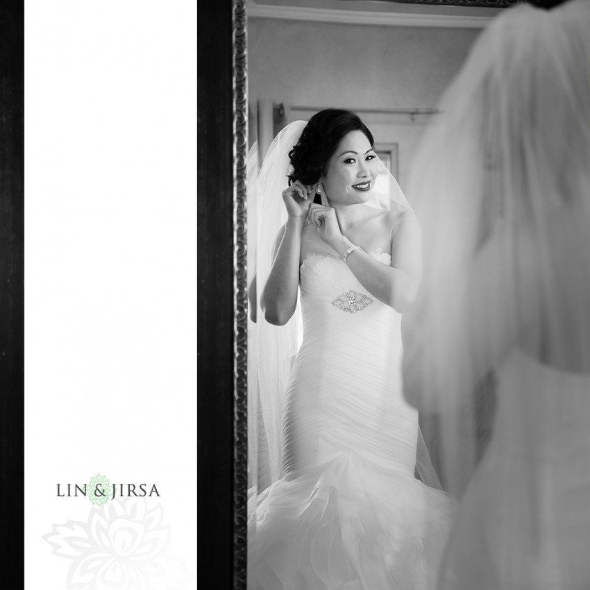 04-lake-oak-meadows-temecula-wedding-photographer-getting-ready-photos