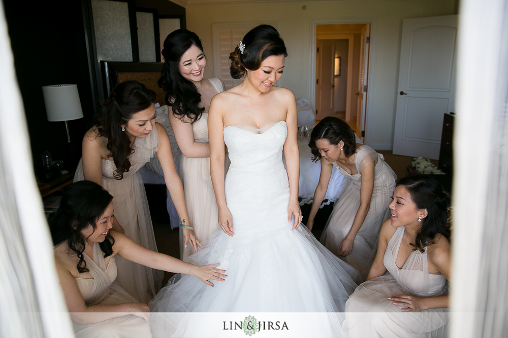 04-st-regis-monarch-beach-wedding-photographer-bride-groom-getting-ready-photos