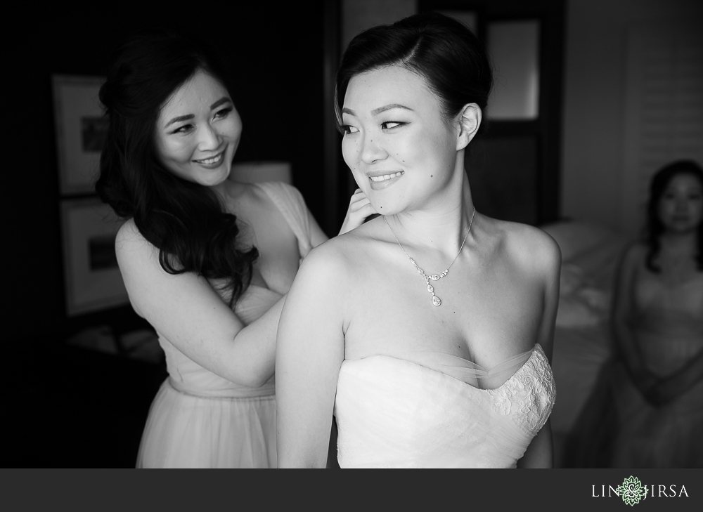 05-st-regis-monarch-beach-wedding-photographer-bride-groom-getting-ready-photos