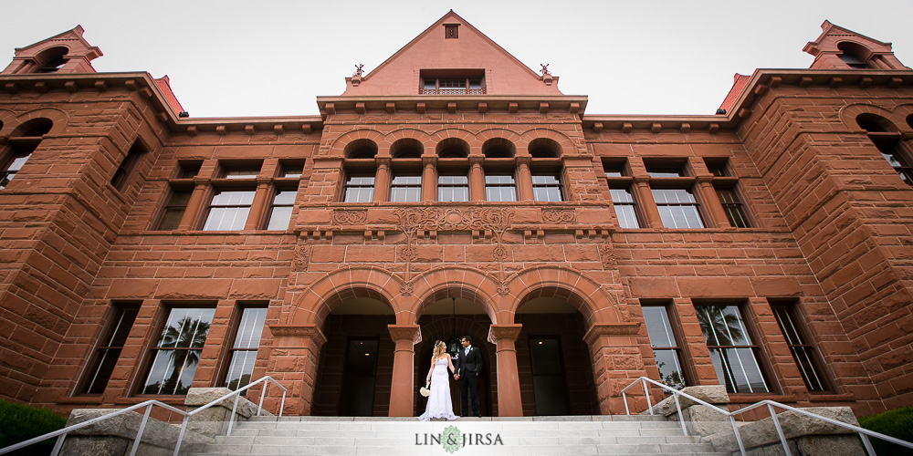 07-old-courthouse-electra-cruises-wedding-photographer-couple-session-photos