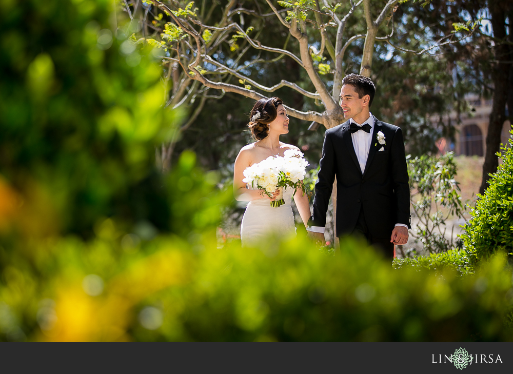 20-st-regis-monarch-beach-wedding-photographer-first-look-wedding-party-couple-session-photos