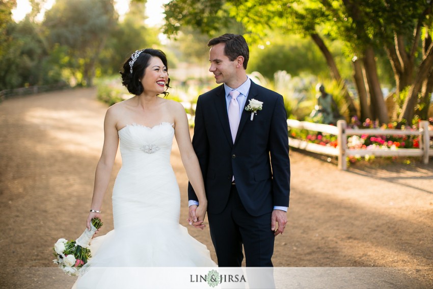 28-lake-oak-meadows-temecula-wedding-photographer-couple-session-photos