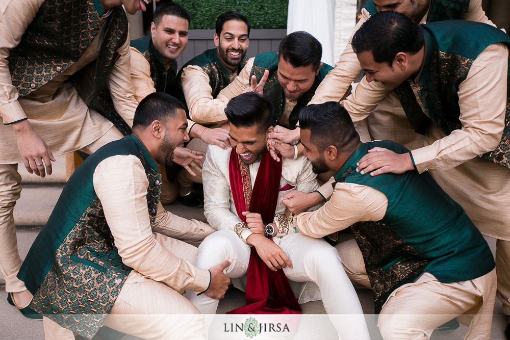 08-the-athenaeum-pasadena-indian-wedding-photographer-wedding-party-photos