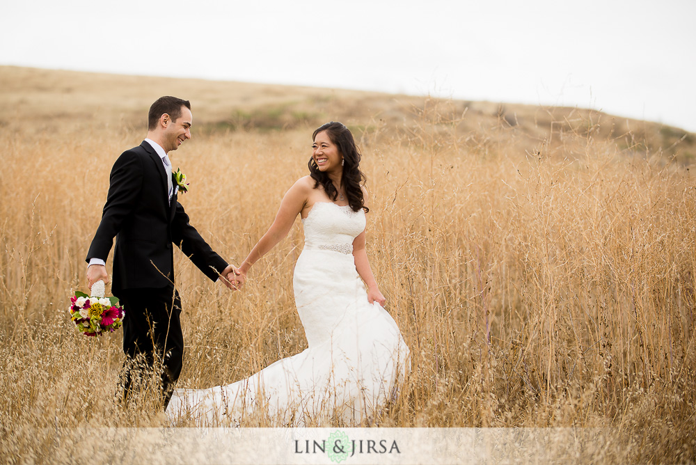 11-earl-burns-miller-japanese-garden-wedding-photographer-first-look-photos