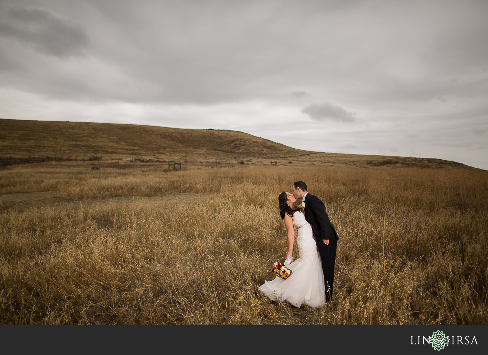 12-earl-burns-miller-japanese-garden-wedding-photographer-first-look-photos