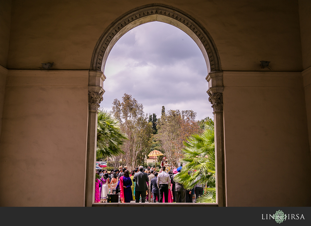 25-the-athenaeum-pasadena-indian-wedding-photographer-baraat-photos