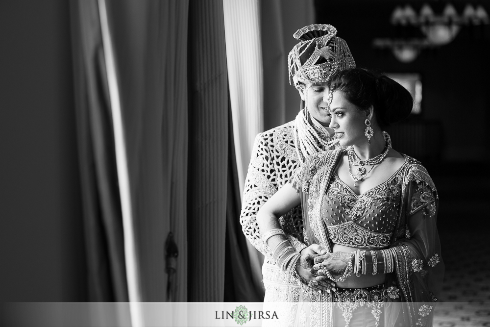 28-st-regis-monarch-beach-indian-wedding-photographer-couple-session-photos