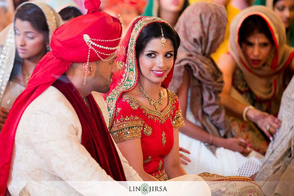 30-the-athenaeum-pasadena-indian-wedding-photographer-wedding-ceremony-photos