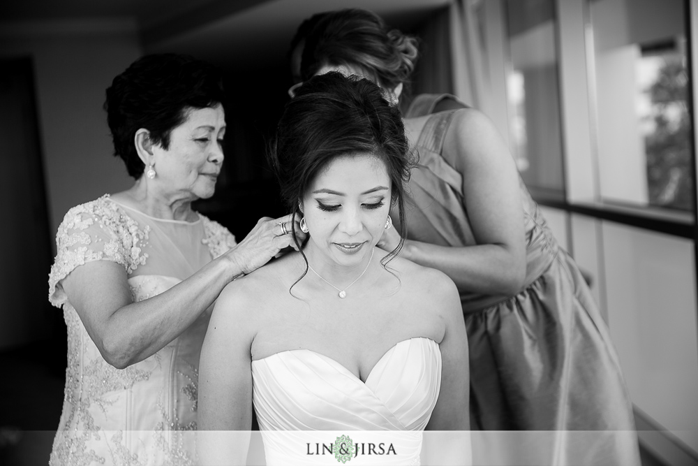 01-the-london-west-hollywood-wedding-photographer-getting-ready-photographers