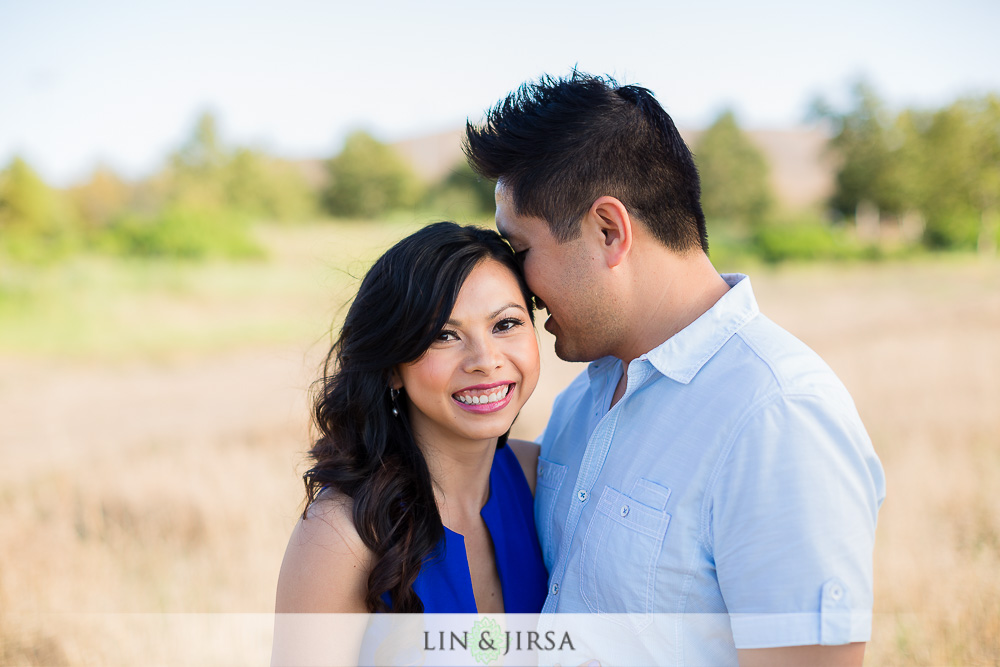 02-engagement-props-ideas-orangecounty-session