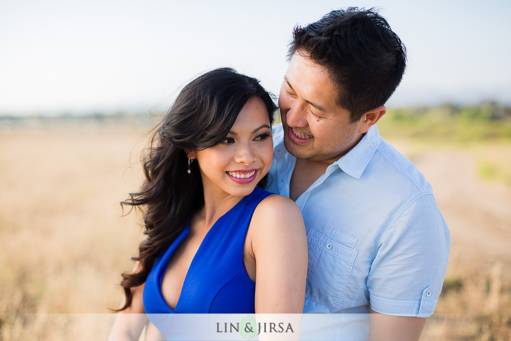 03-engagement-props-ideas-orangecounty-session