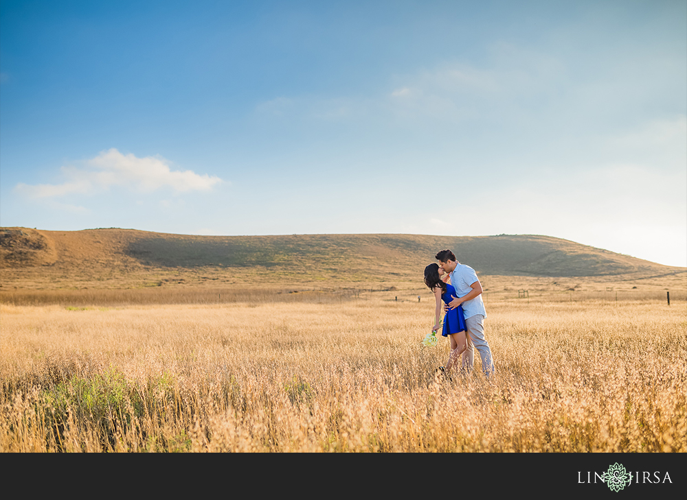 05-engagement-props-ideas-orangecounty-session