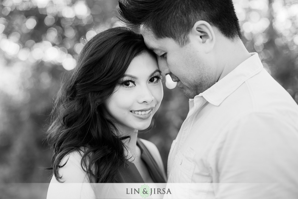 08-engagement-props-ideas-orangecounty-session
