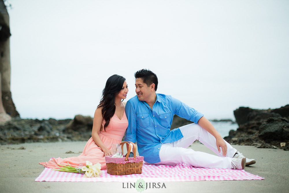 10-engagement-props-ideas-orangecounty-session