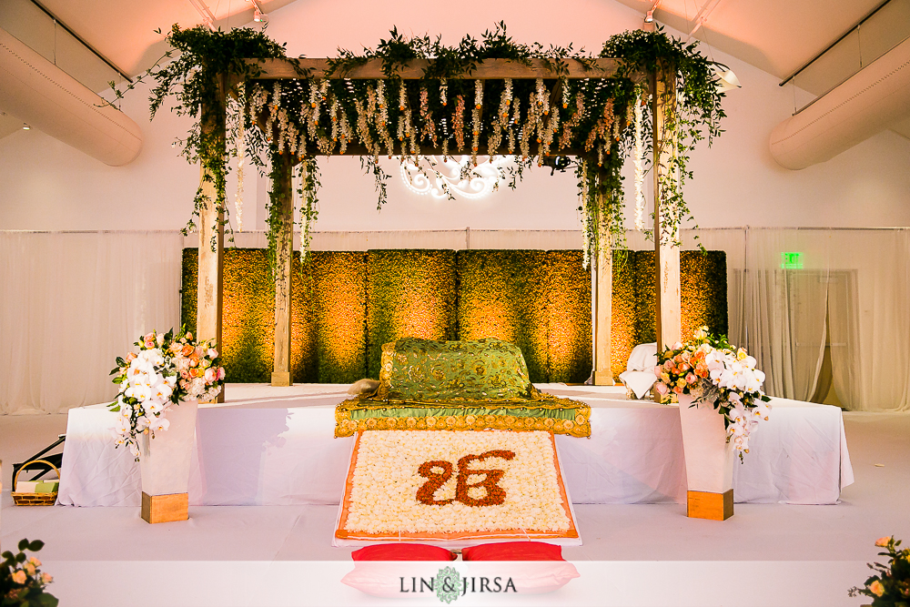 10-hotel-irvine-indian-wedding-photographer-wedding-ceremony-photos