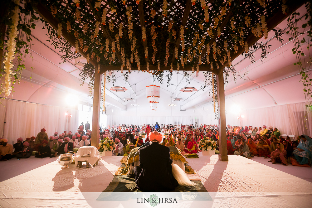 16-hotel-irvine-indian-wedding-photographer-wedding-ceremony-photos