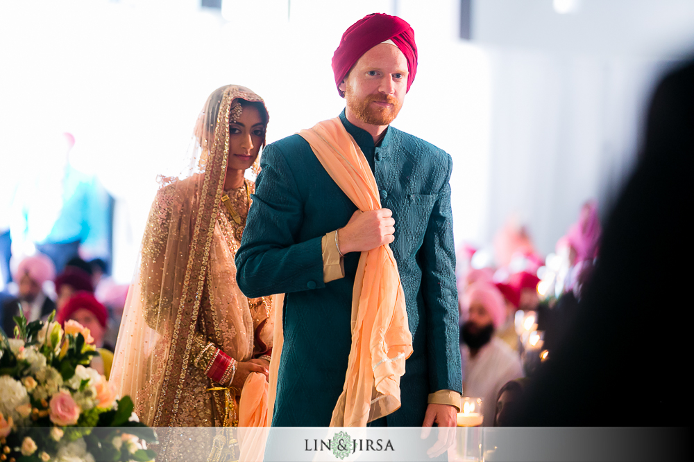 18-hotel-irvine-indian-wedding-photographer-wedding-ceremony-photos
