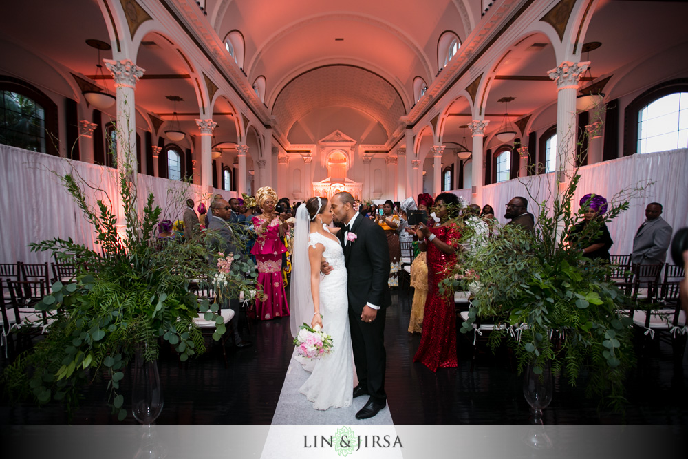 29-vibiana-los-angeles-wedding-photographer-wedding-ceremony-photos