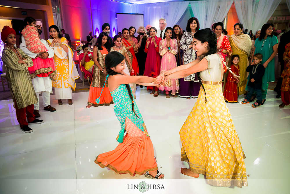 43-hotel-irvine-indian-wedding-photographer-wedding-reception-photos