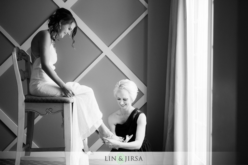 06-the-portofino-hotel-and-marina-wedding-photographer-getting-ready-photos