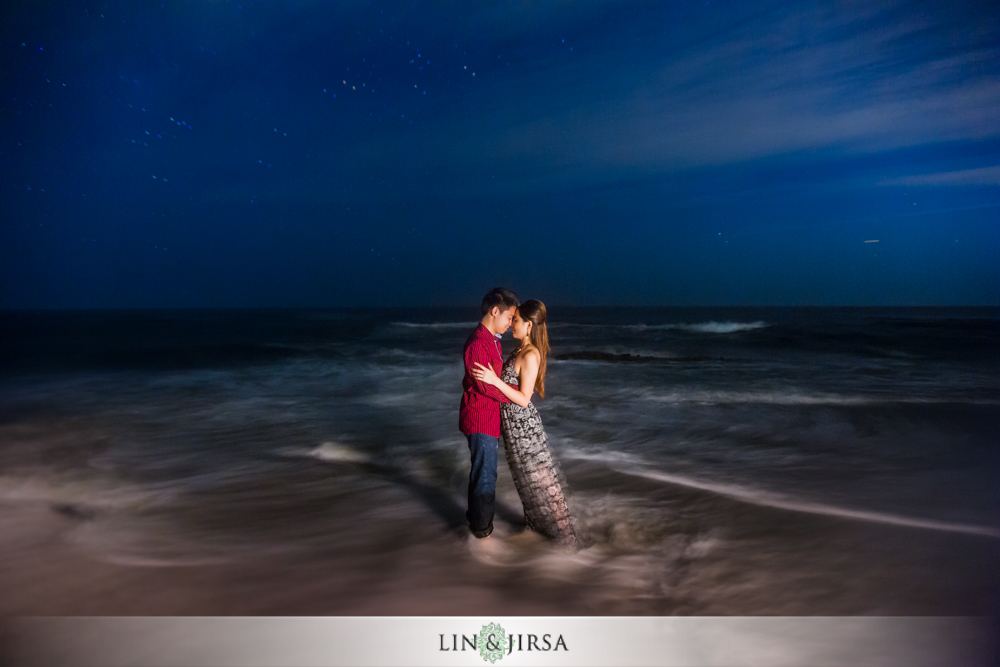 12-heisler-park-engagement-photographer