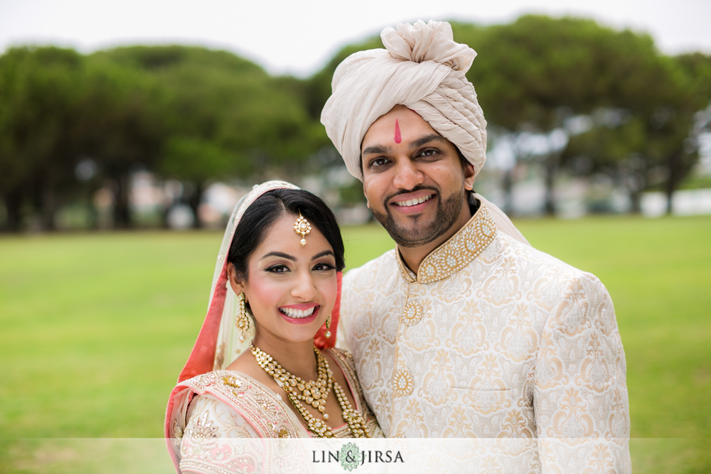 13-laguna-cliffs-marriott-indian-wedding-photographer-first-look-couple-session-photos