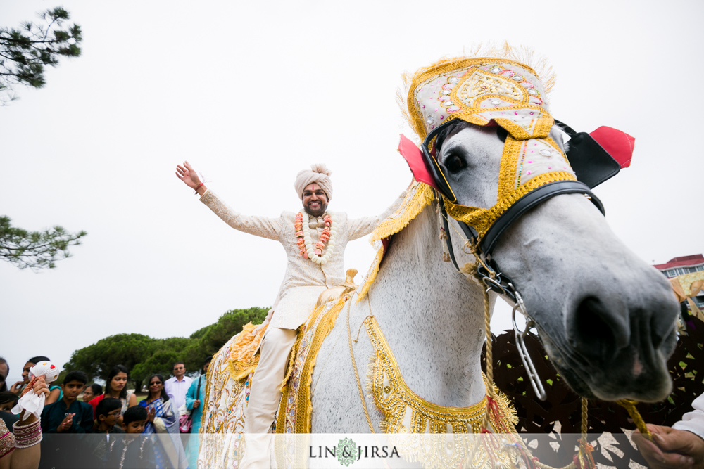 25-laguna-cliffs-marriott-indian-wedding-photographer-wedding-ceremony-photos