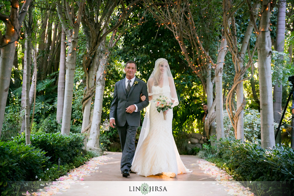 27-hartley-botanica-wedding-photographer-wedding-ceremony-photos