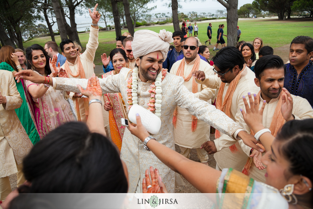 27-laguna-cliffs-marriott-indian-wedding-photographer-wedding-ceremony-photos