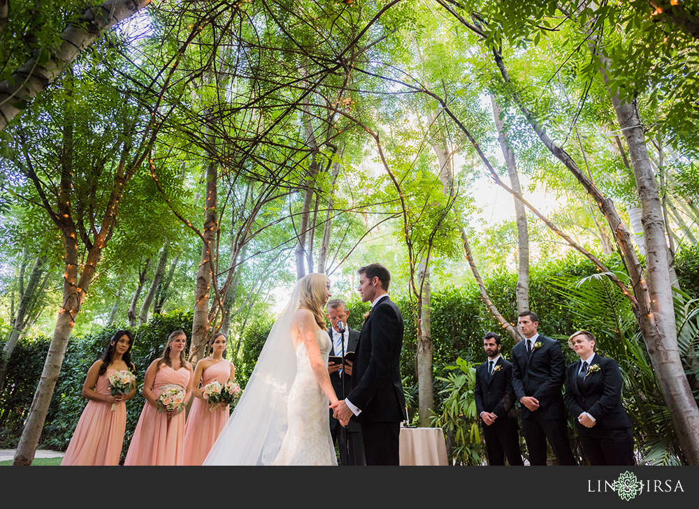 29-hartley-botanica-wedding-photographer-wedding-ceremony-photos