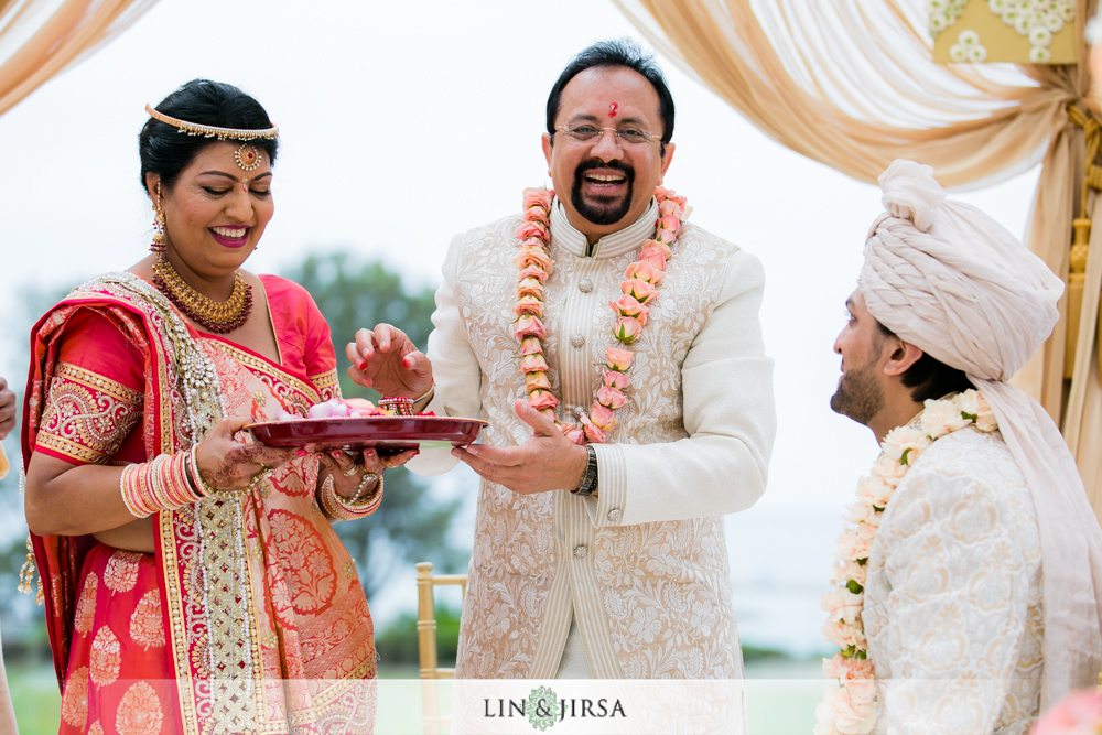 34-laguna-cliffs-marriott-indian-wedding-photographer-wedding-ceremony-photos