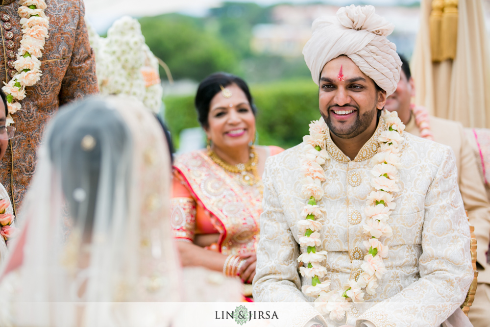 37-laguna-cliffs-marriott-indian-wedding-photographer-wedding-ceremony-photos