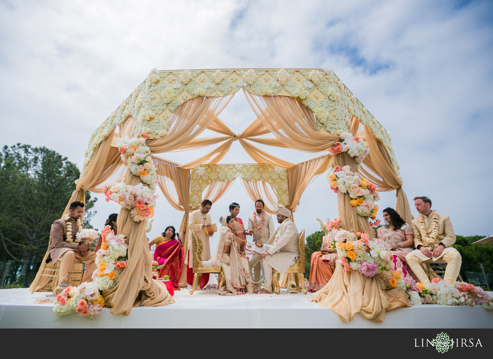 39-laguna-cliffs-marriott-indian-wedding-photographer-wedding-ceremony-photos