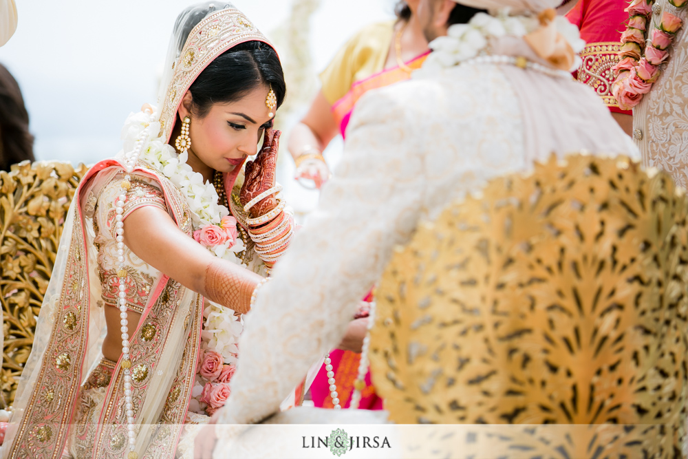 40-laguna-cliffs-marriott-indian-wedding-photographer-wedding-ceremony-photos