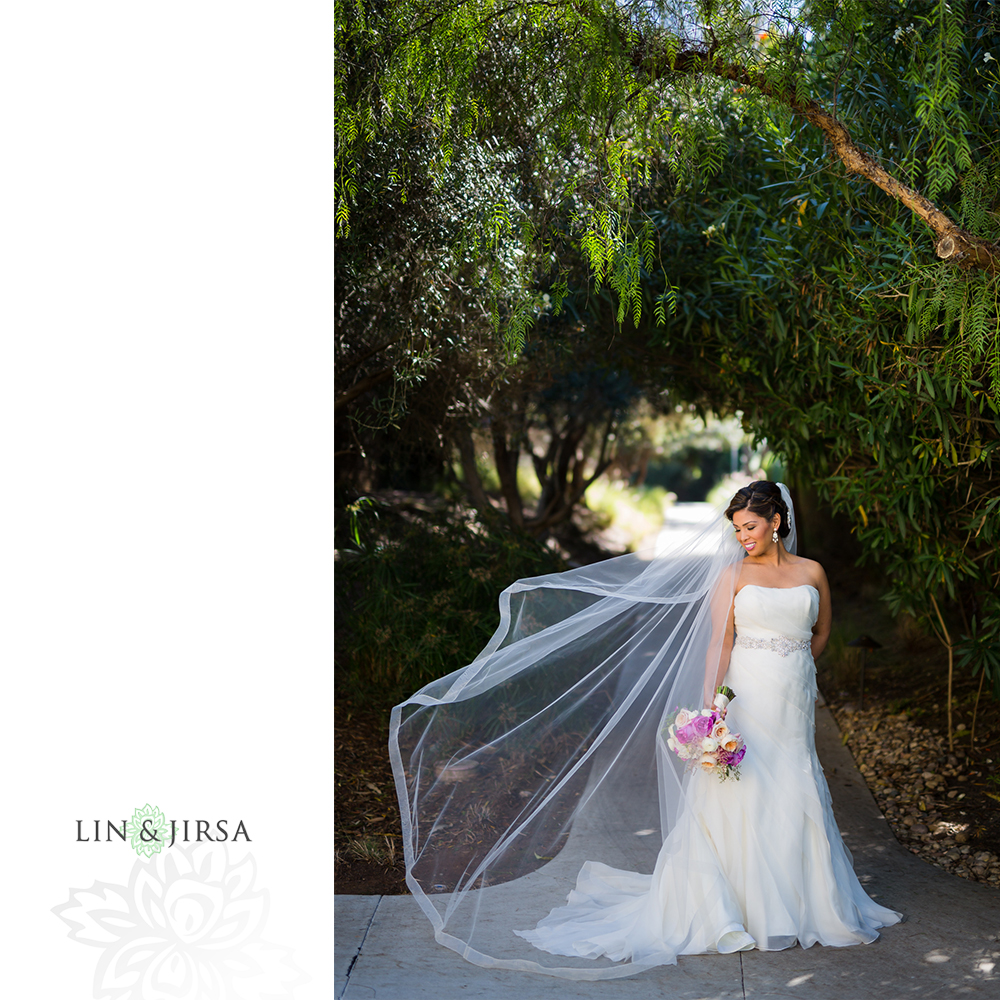 15-Estancia-La-Jolla-Hotel-Wedding-Photos