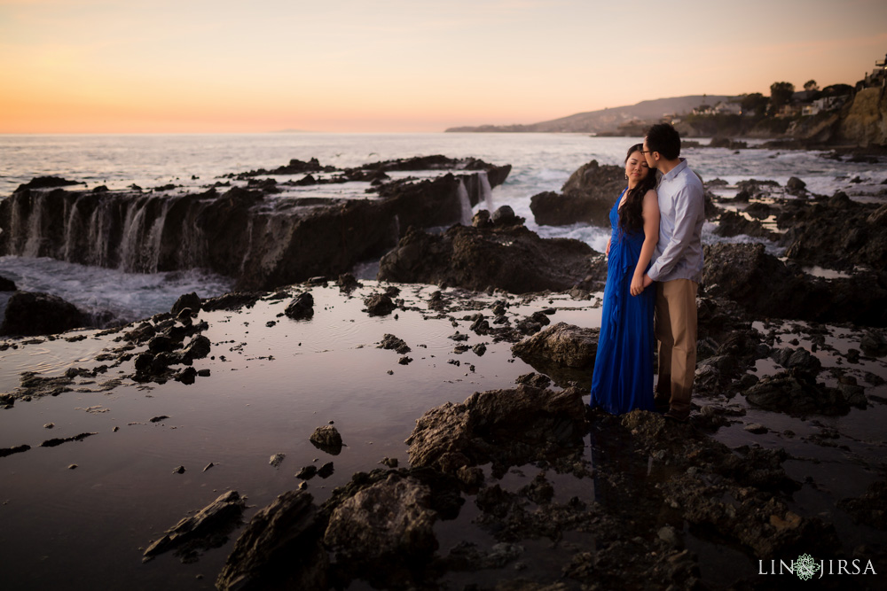 19-victoria-beach-engagement