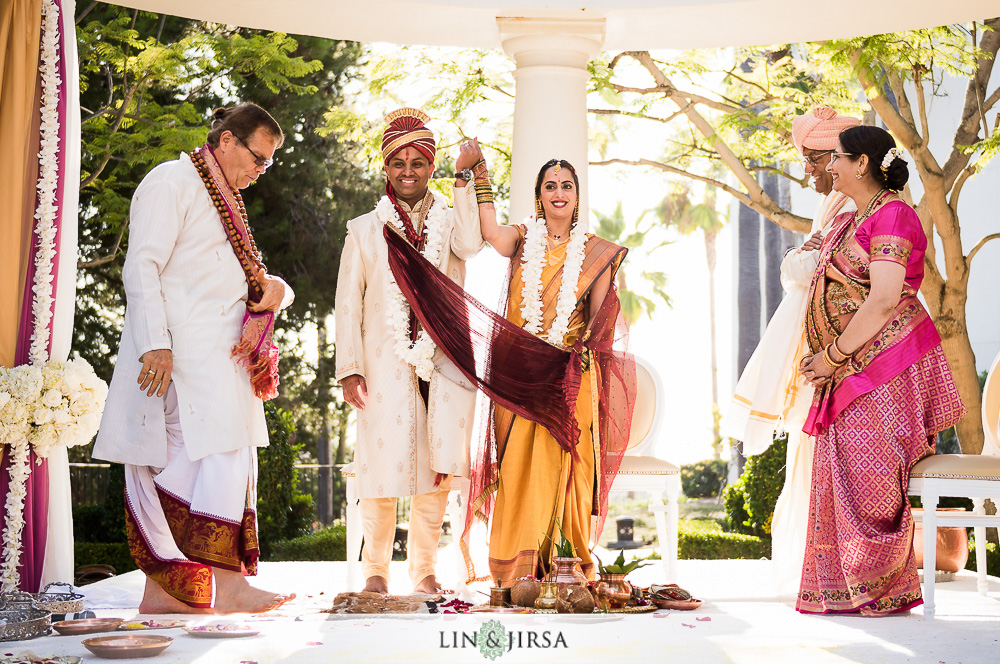41-St-Regis-Monarch-Beach-Indian-Wedding-Ceremony