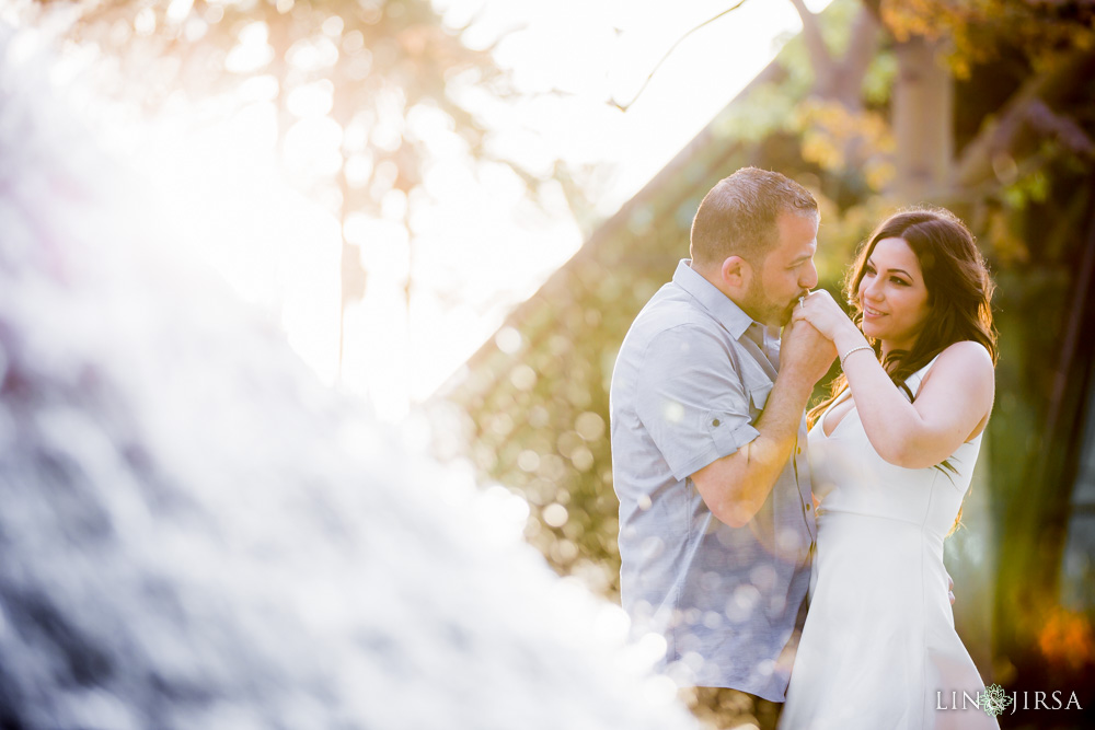 11-noguchi-gardens-orange-county-engagement-photographer