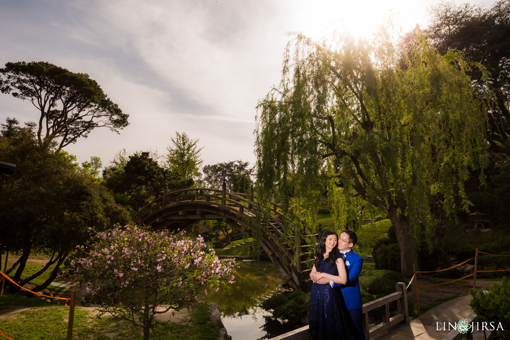 0003-huntington-library-pasadena-engagement-photographer