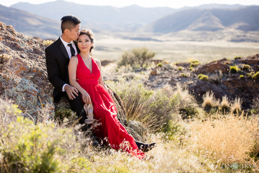 0097 CV Bonneville Salt Flats Utah Engagement Photos