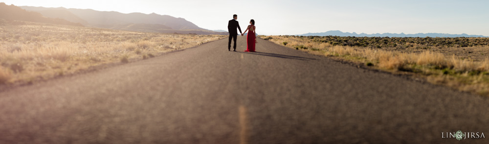 0108-CV-Bonneville-Salt-Flats-Utah-Engagement-Photos